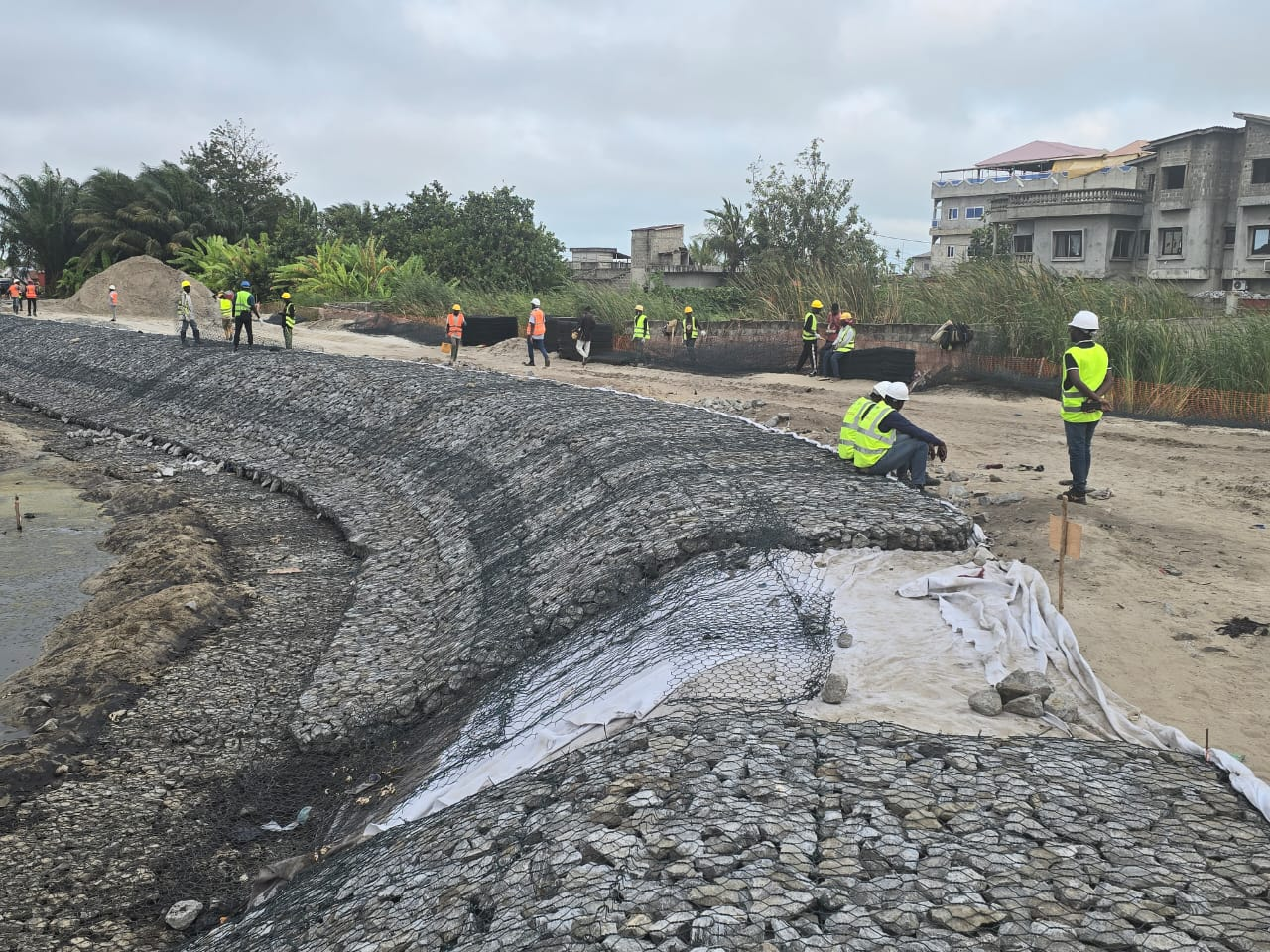 Protection de berge en gabions
